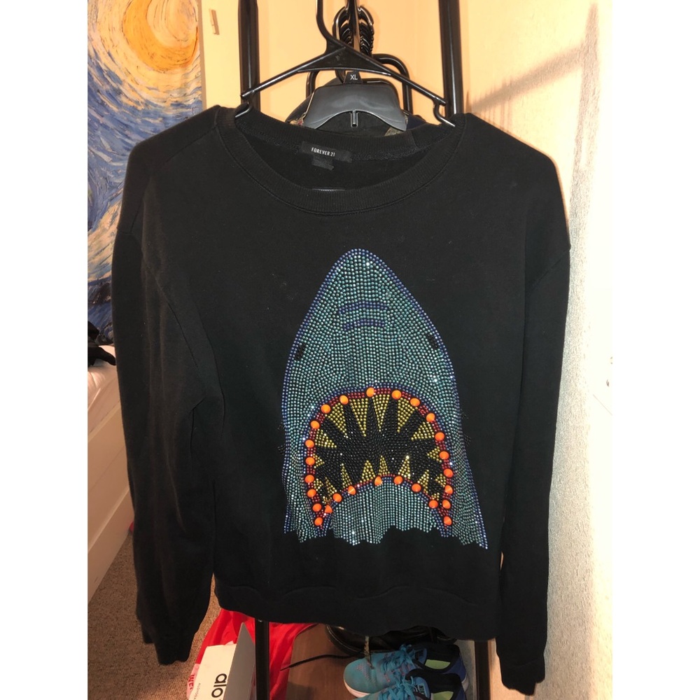 FANCY SHARK SWEATSHIRT